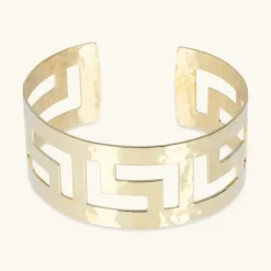 Bracciale Rigido Martellato con Greca Traforata